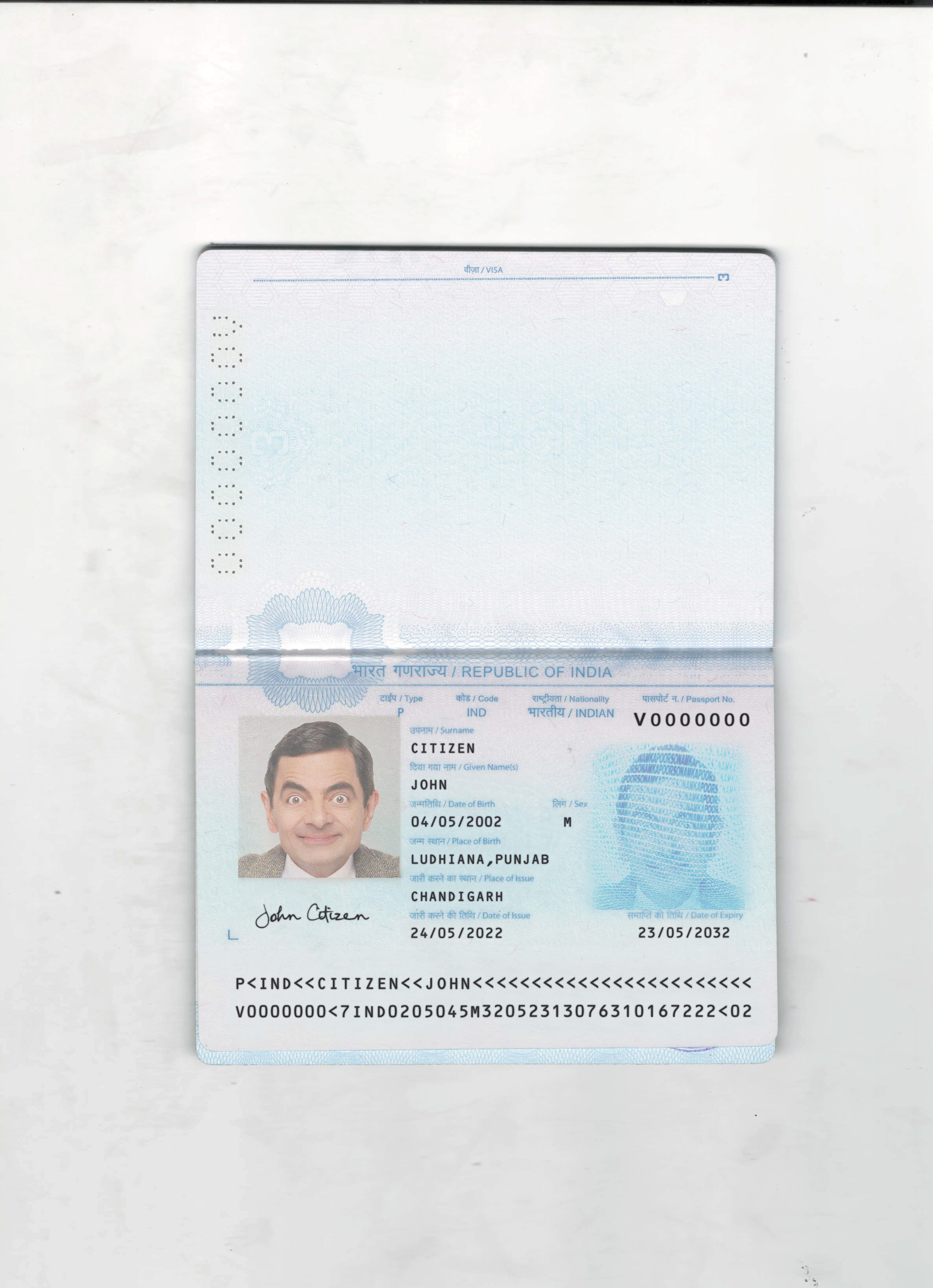 India passport 2022 present 2 pages page 1 PSD template